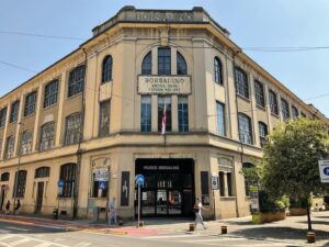 sede della famosa azienda di cappelli Borsalino